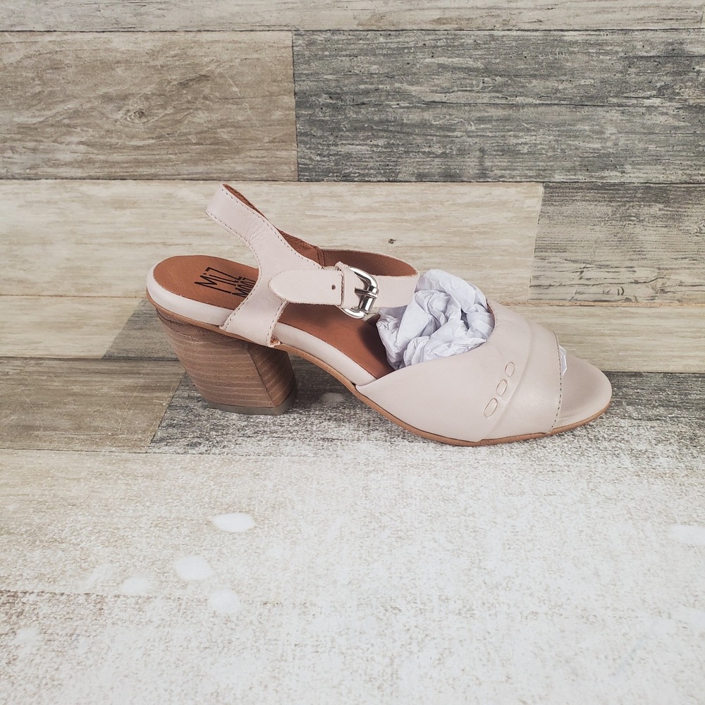 Miz Mooz Womens Sandal Sz 7.5 - 8 Cream Adjustable Ankle Strap Stacked Heel